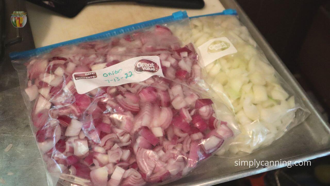 https://www.simplycanning.com/wp-content/uploads/Two-quart-freezer-bags-of-chopped-frozen-onions.jpg