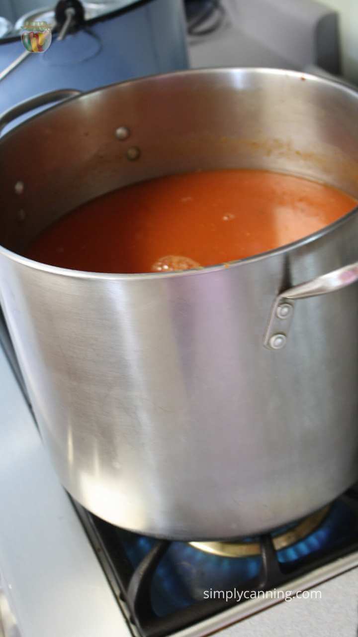 https://www.simplycanning.com/wp-content/uploads/canning-tomato-juice-stock-pot.jpg