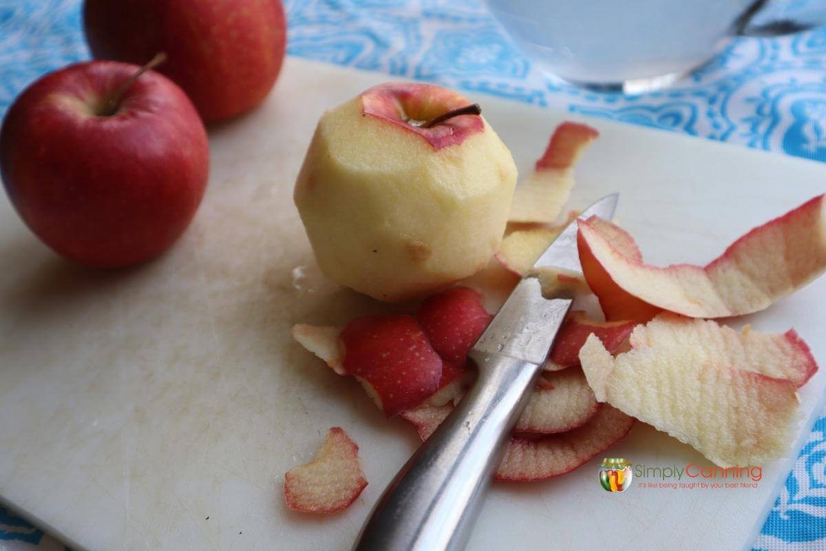 How to Freeze Apples - SimplyCanning